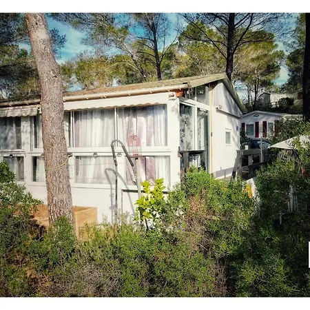 Escabour 40, Mobil-Home, Au Calme, A Frejus *