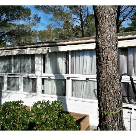 Superbe Mobil Home, Climatise, Ss Vis A Vis, Au Calme, Dans Super Domaine *