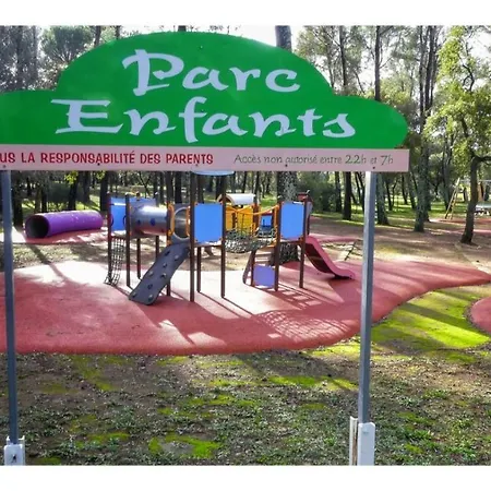 Escabour 40, Mobil-Home, Au Calme, A Frejus *