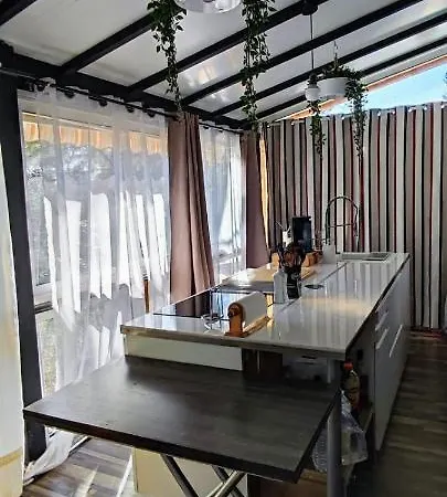 Chalet Superbe Mobil Home, Climatise, Ss Vis A Vis, Au Calme, Dans Super Domaine Frejus
