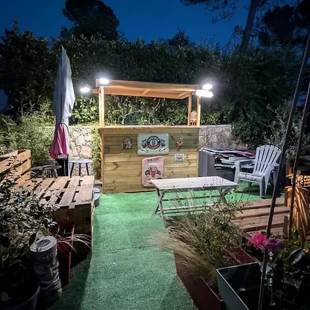 Superbe Mobil Home, Climatise, Ss Vis A Vis, Au Calme, Dans Super Domaine * Frejus