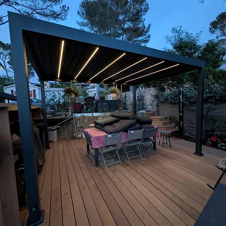 Superbe Mobil Home, Climatise, Ss Vis A Vis, Au Calme, Dans Super Domaine Chalet *